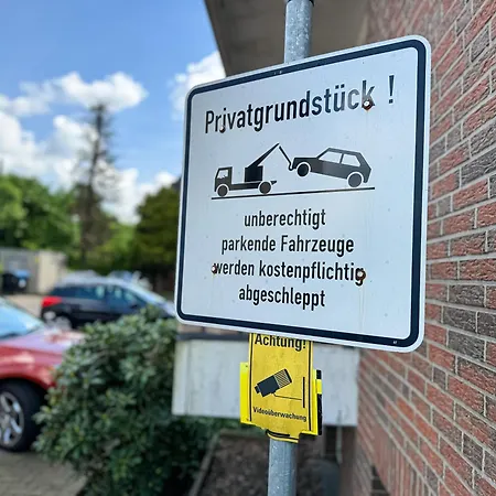 Immostay S#7 - Parken & Wifi, Naehe Mercedes Benz, 4k Fernseher *