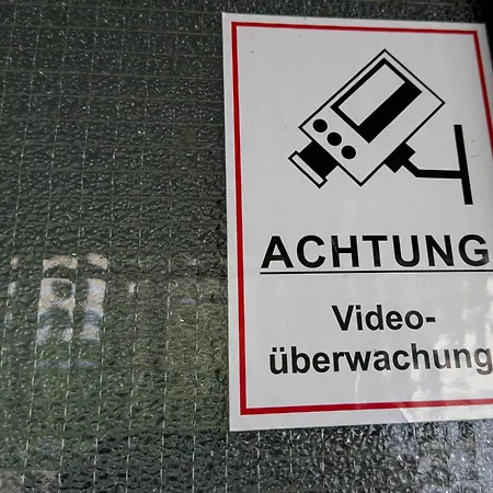 Lägenhet Immostay S#7 - Parken & Wifi, Naehe Mercedes Benz, 4k Fernseher *