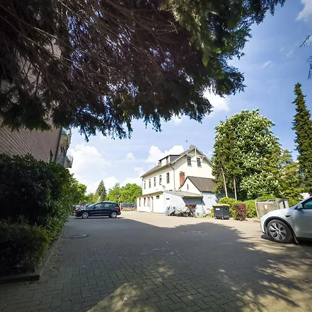 Immostay S#7 - Parken & Wifi, Naehe Mercedes Benz, 4k Fernseher