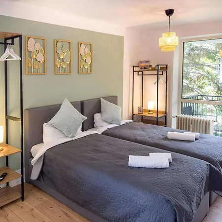 Apartamento Immostay S#7 - Parken & Wifi, Naehe Mercedes Benz, 4k Fernseher *