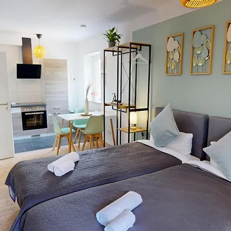 Immostay S#7 - Parken & Wifi, Naehe Mercedes Benz, 4k Fernseher Apartamento